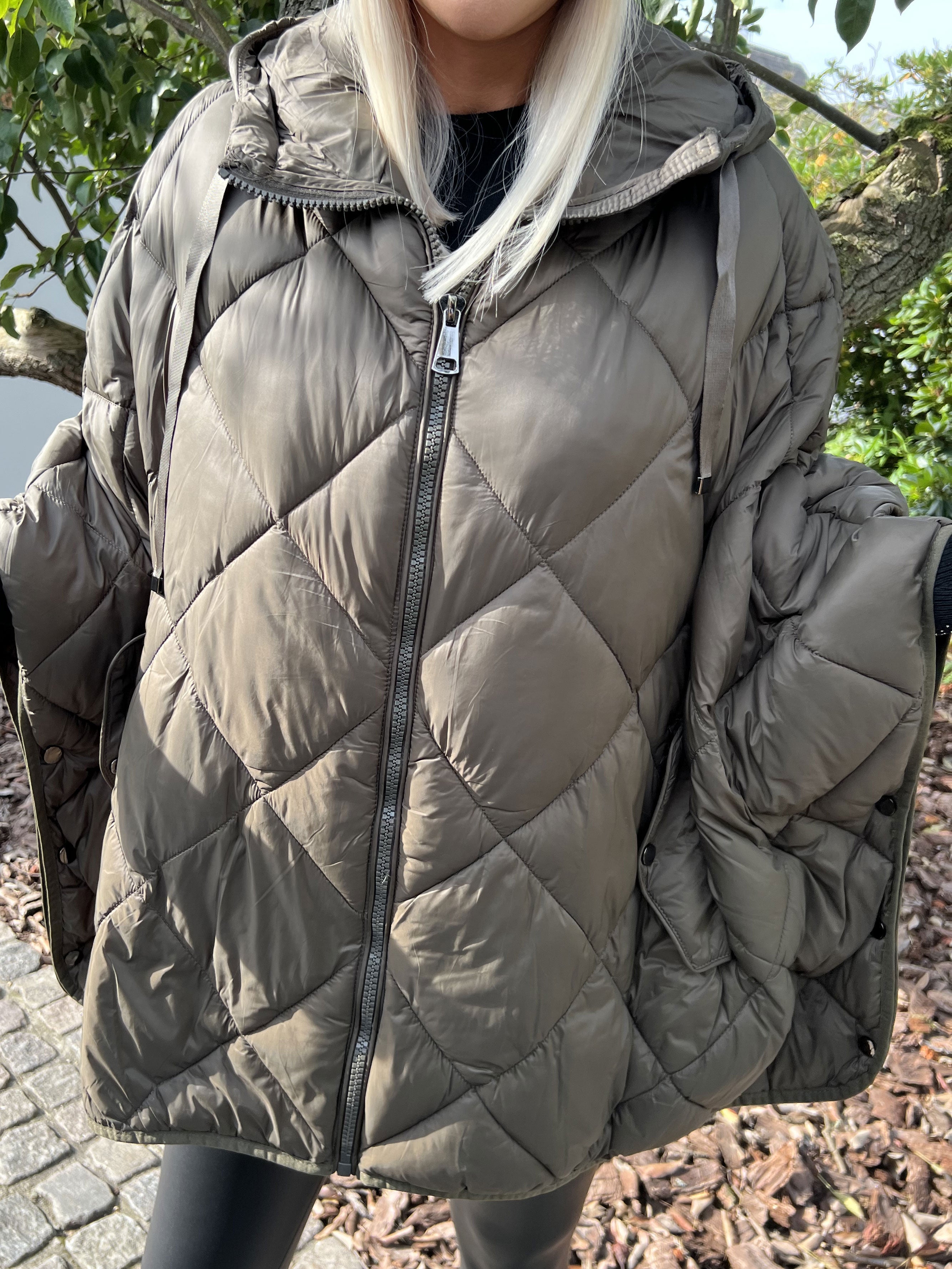 Floriza - Kort dunjacka i oversized passform